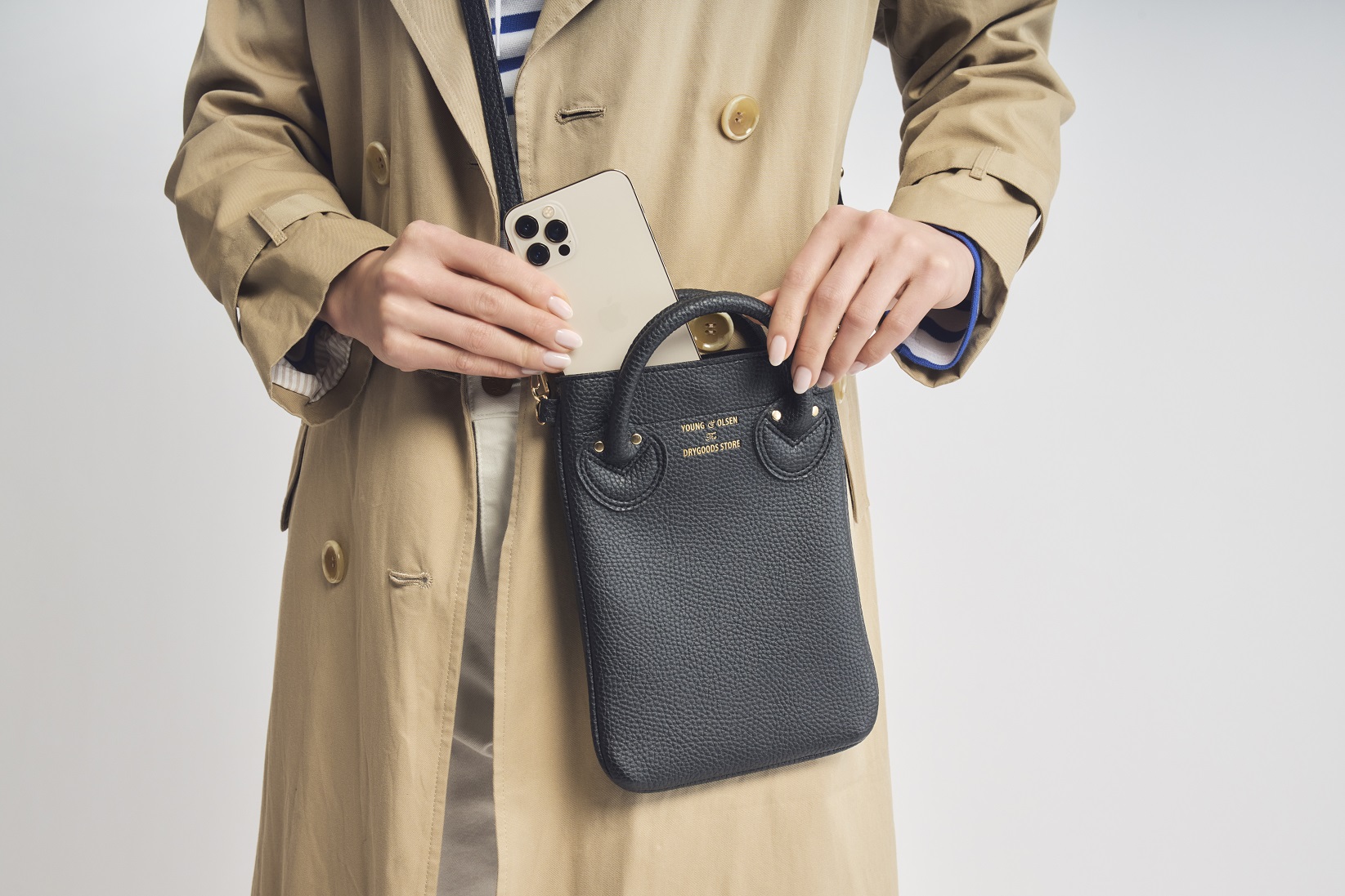 YOUNG & OLSEN 小包背法示範